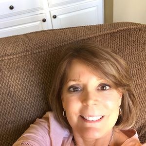 Meet your Posher, Carolyn